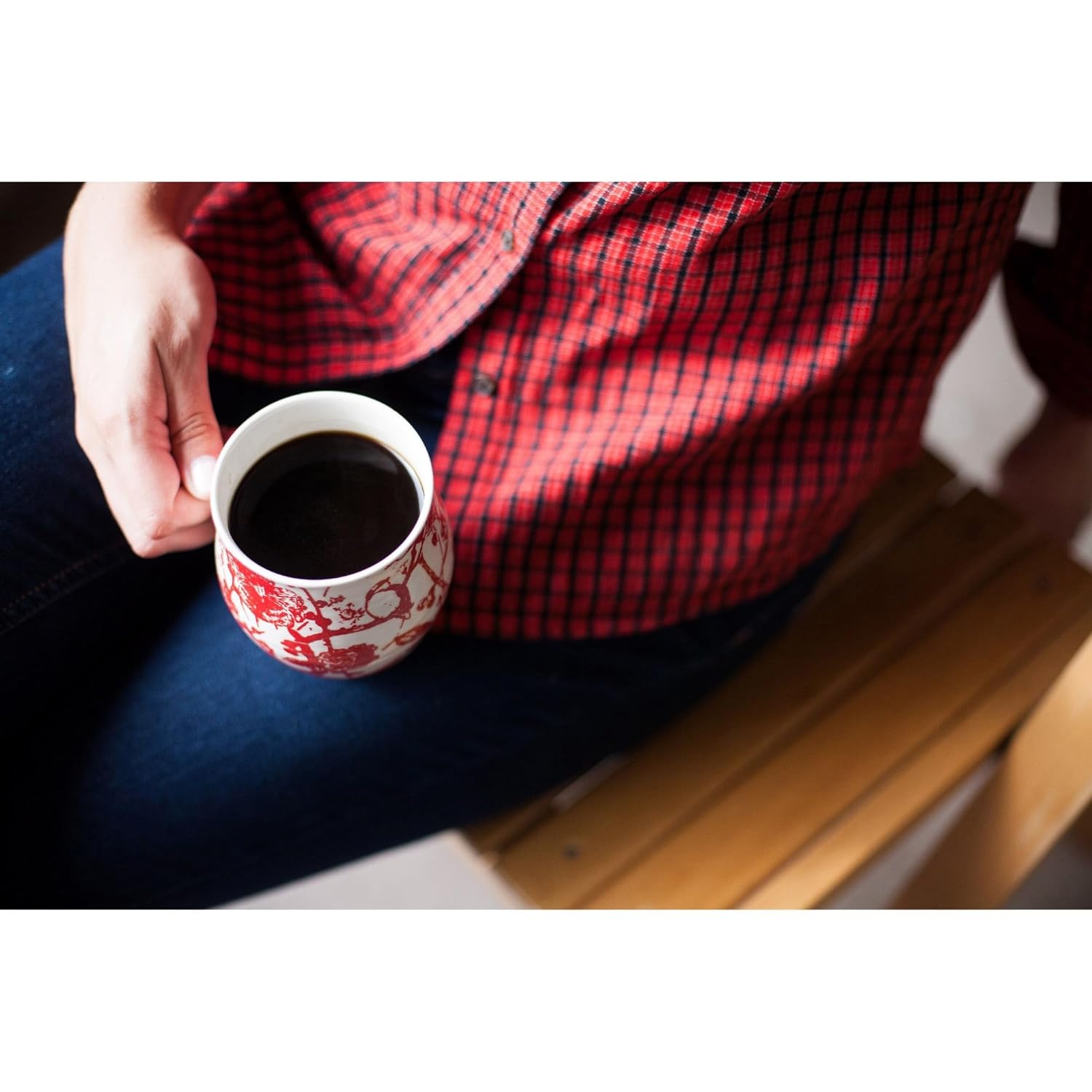 Folgers Classic Decaf Medium Roast Ground Coffee, 19.2 Ounces - View 2